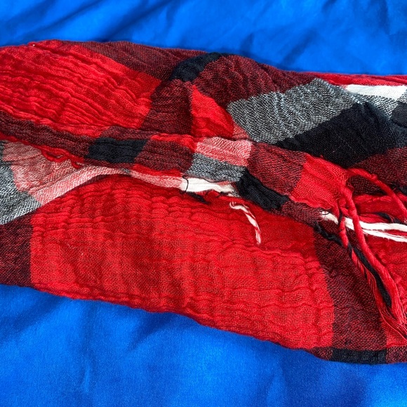 Pre-owned red, black, grey, and white plaid scarf in good condition. (Worn: 0) - Picture 2 of 2